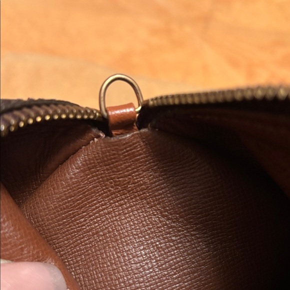 Louis Vuitton Monogram Papillon Shoulder Bag - Picture 7 of 8